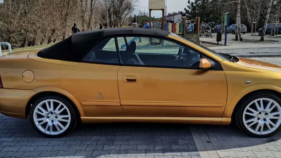 OPEL Astra -