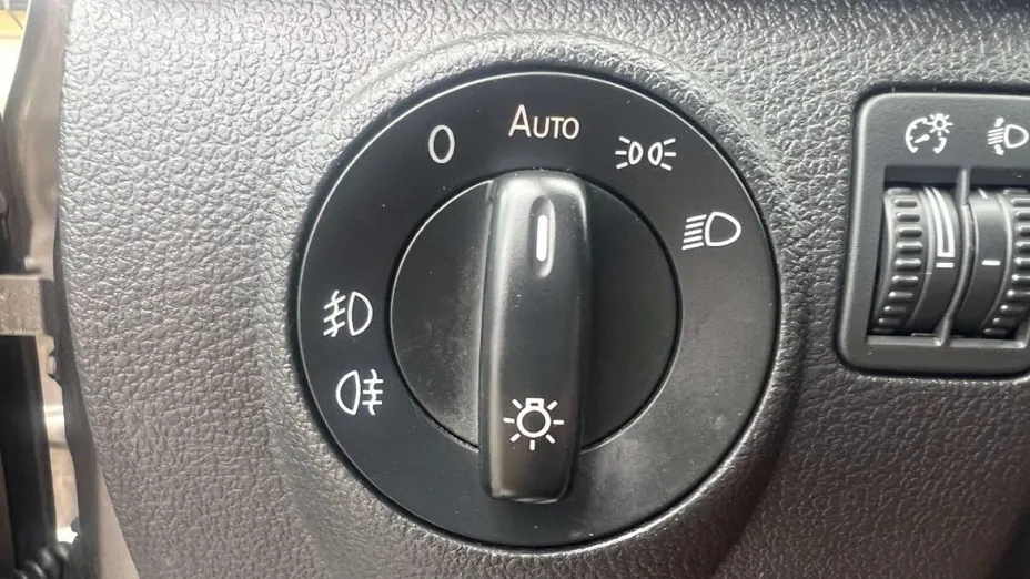 VOLKSWAGEN Golf Plus -