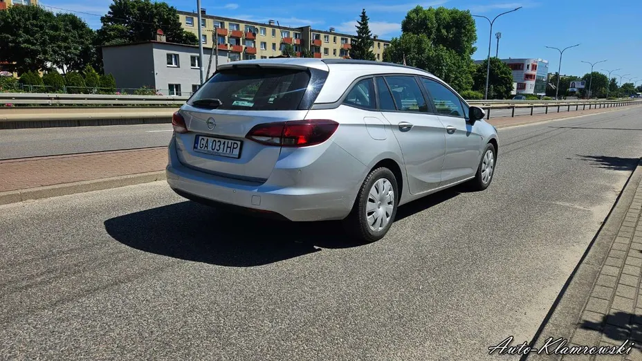 OPEL Astra -