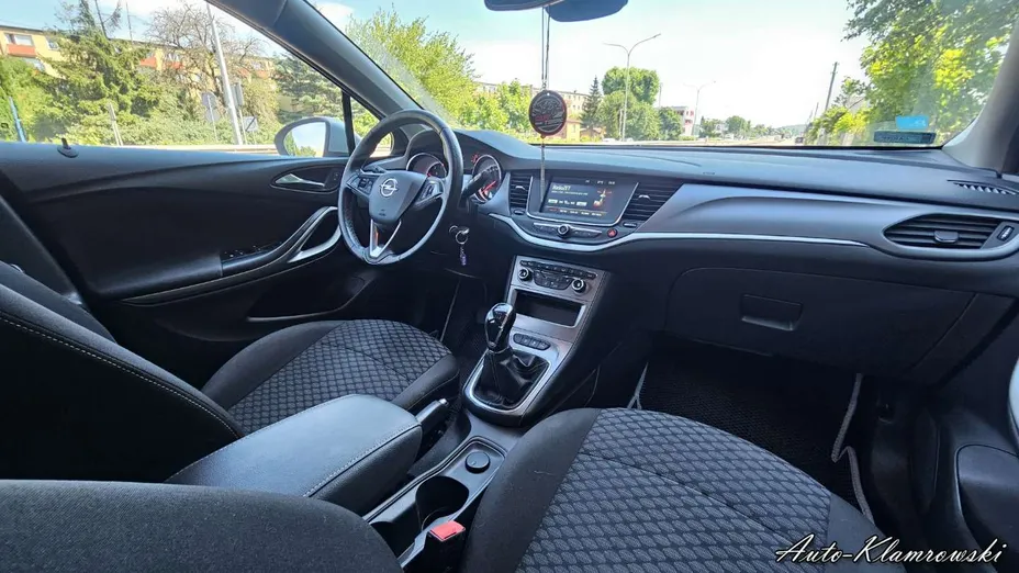OPEL Astra -