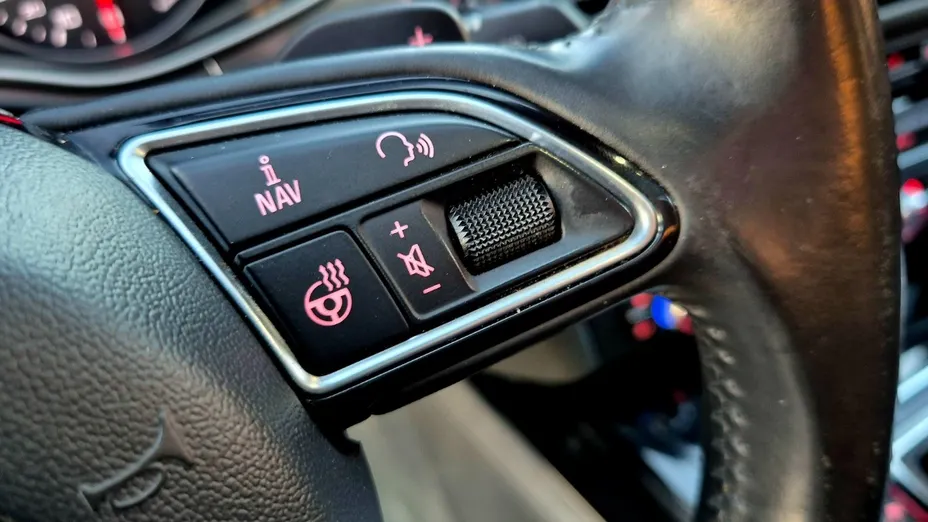 AUDI A6 -