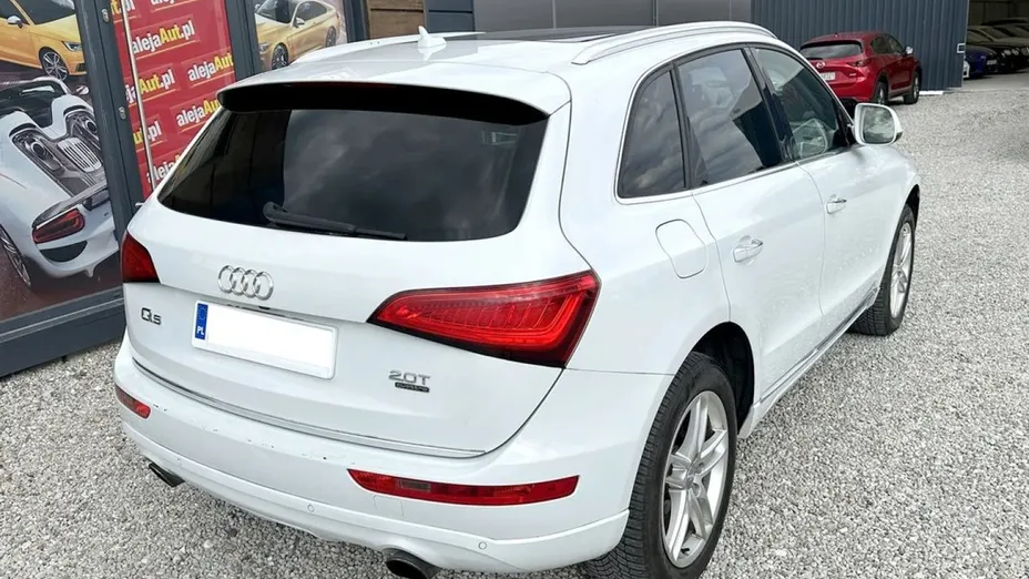 AUDI Q5 -