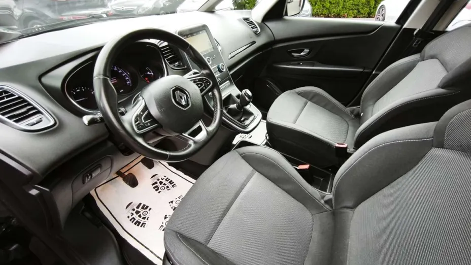 RENAULT Grand Scenic -