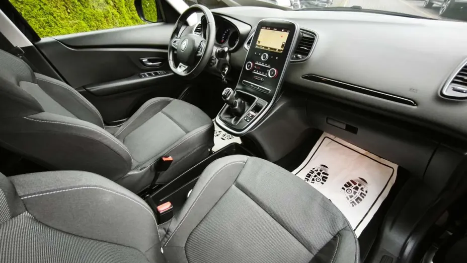 RENAULT Grand Scenic -