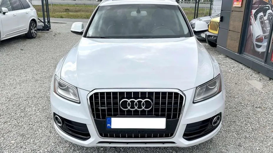 AUDI Q5 -
