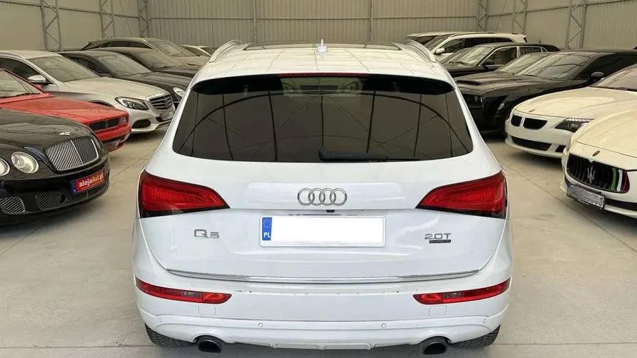 AUDI Q5 -