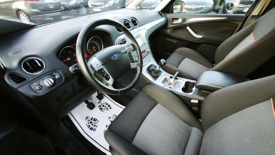 FORD S-MAX -