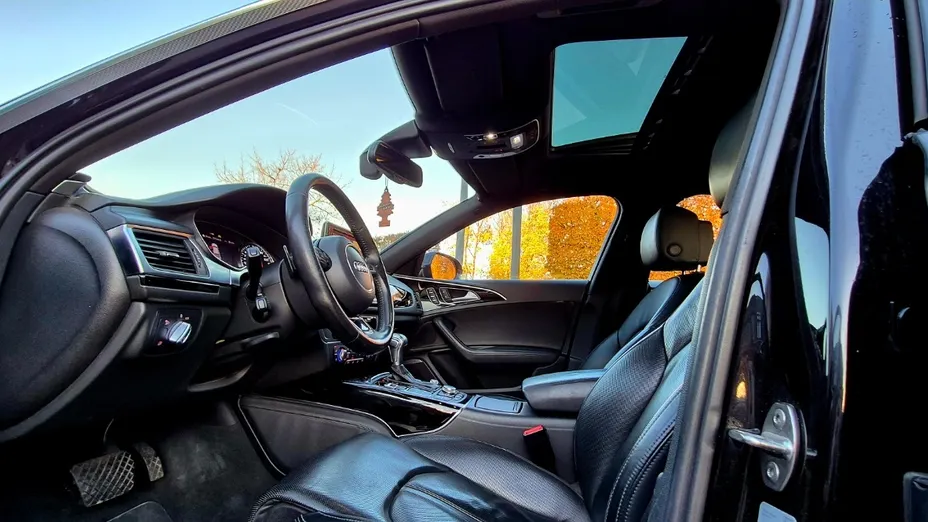 AUDI A6 -