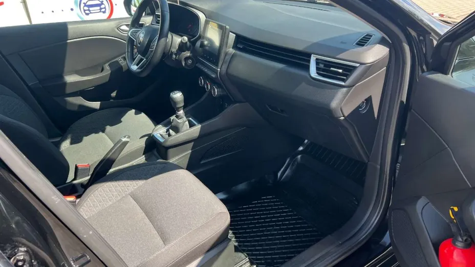 RENAULT Clio -