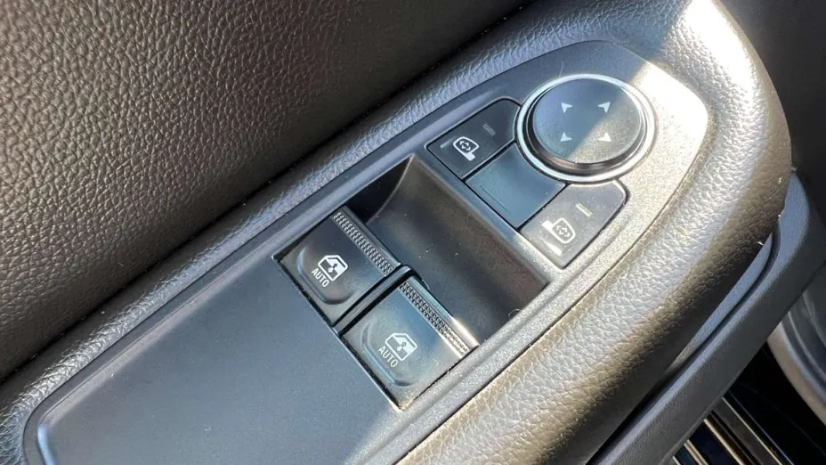 RENAULT Clio -