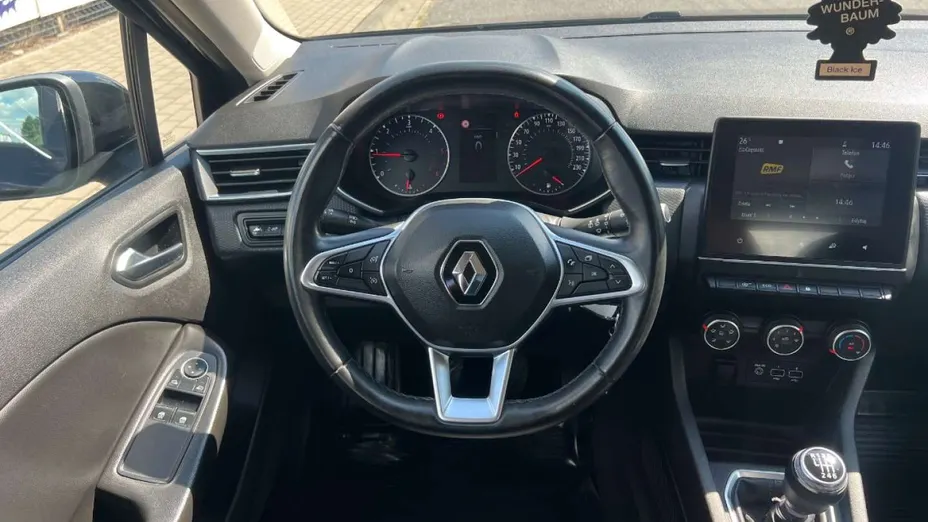 RENAULT Clio -