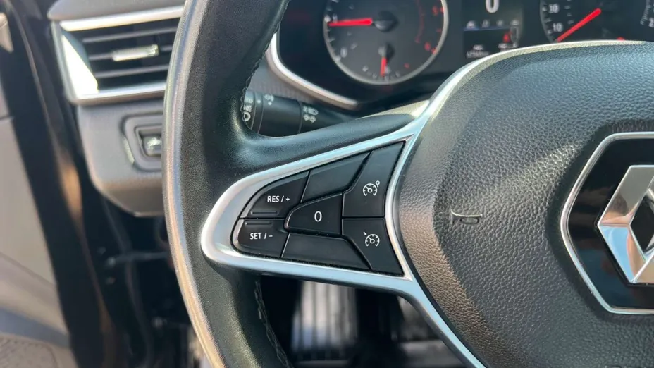 RENAULT Clio -