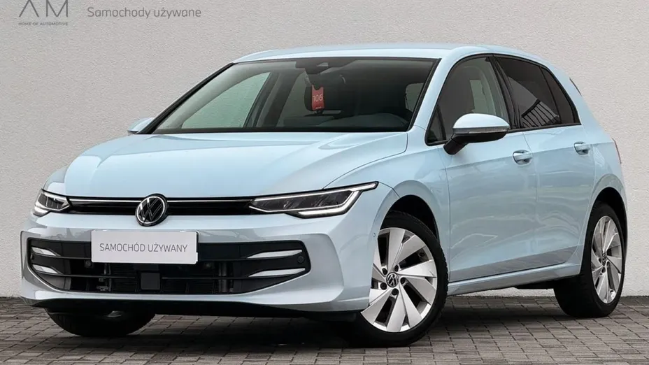 VOLKSWAGEN Golf -