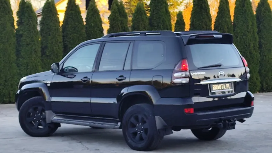 TOYOTA Land Cruiser -