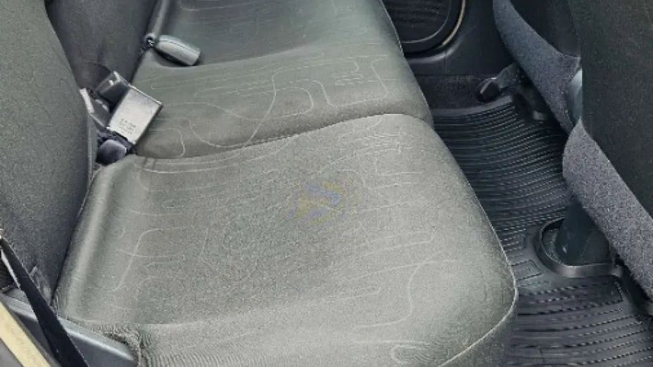 TOYOTA Yaris -