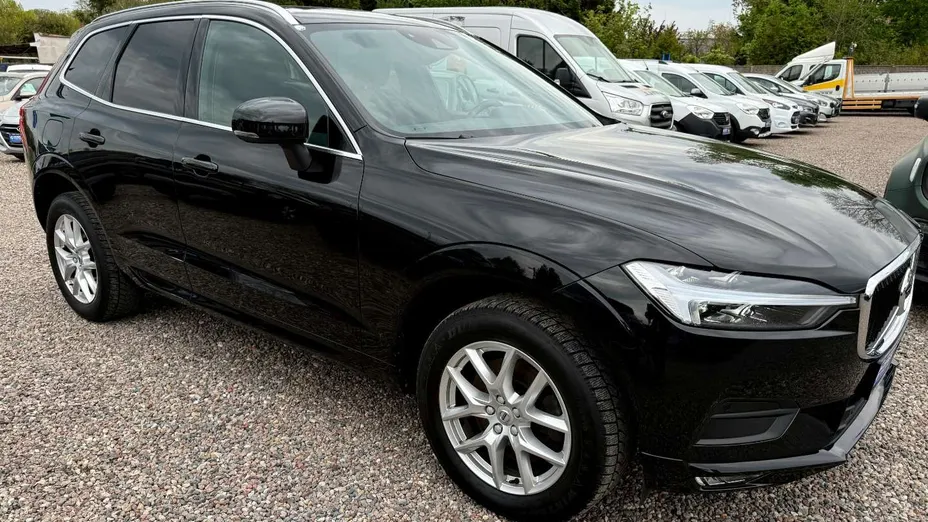 VOLVO XC60 -