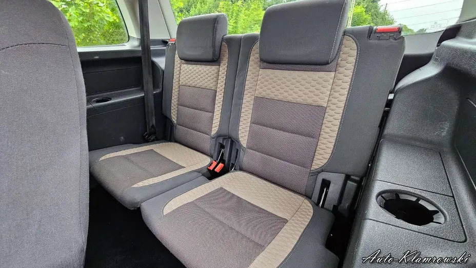 VOLKSWAGEN Touran -
