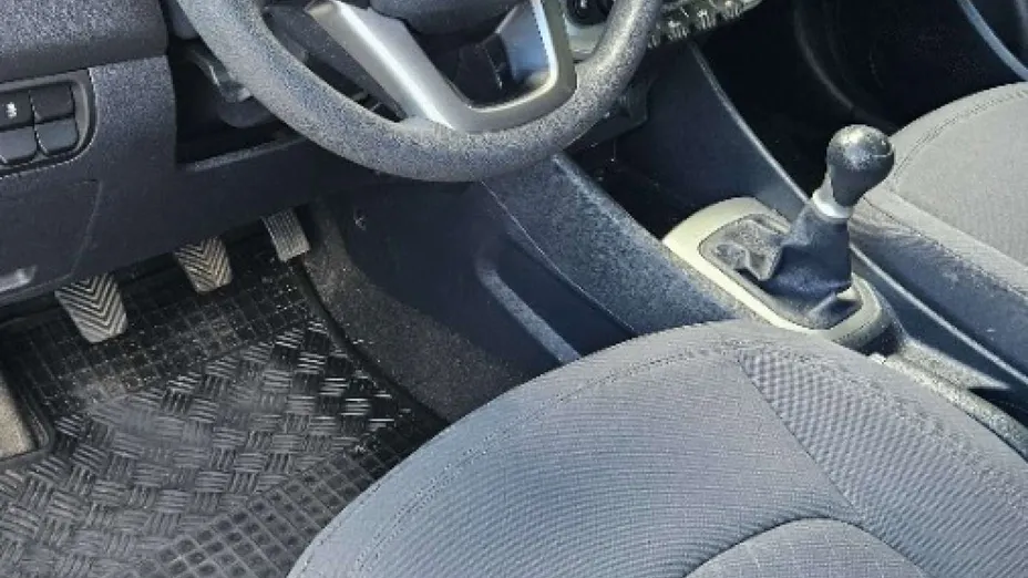 KIA Rio -