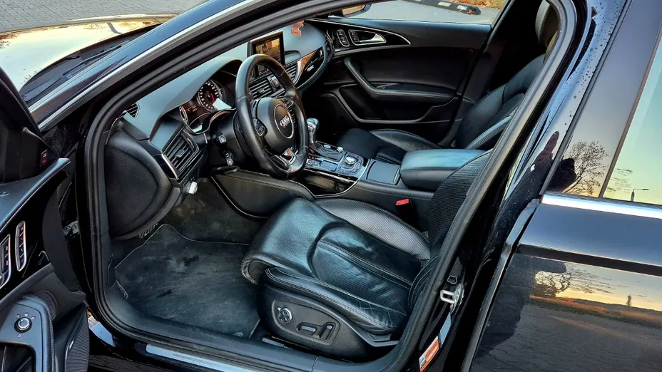 AUDI A6 -