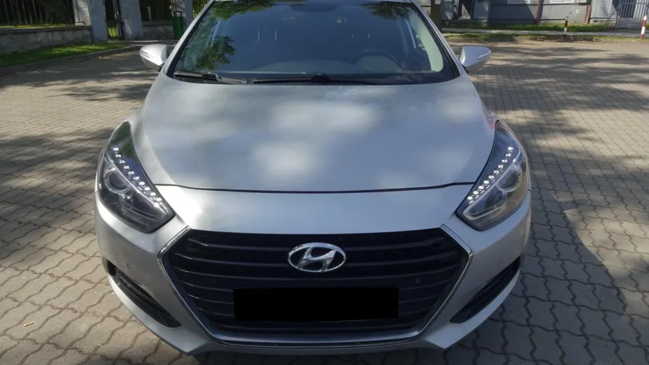 HYUNDAI i40 -