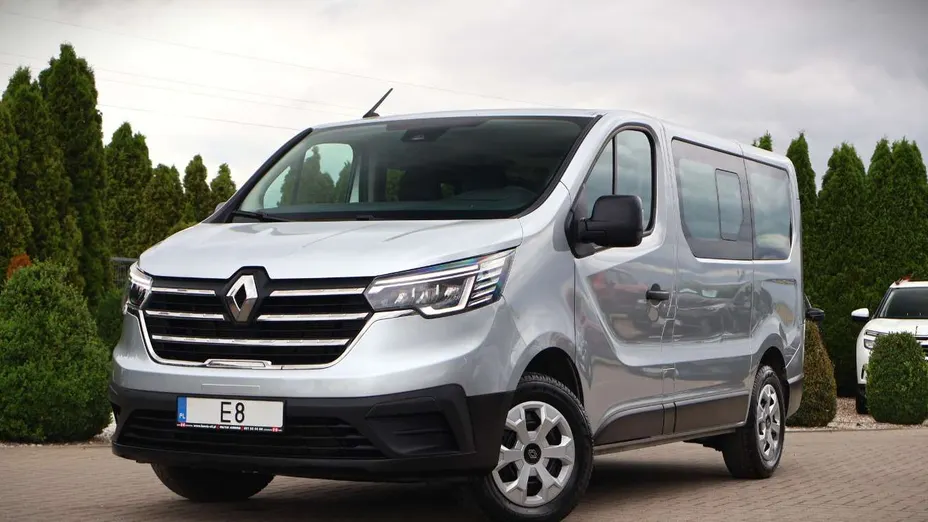 RENAULT Trafic -