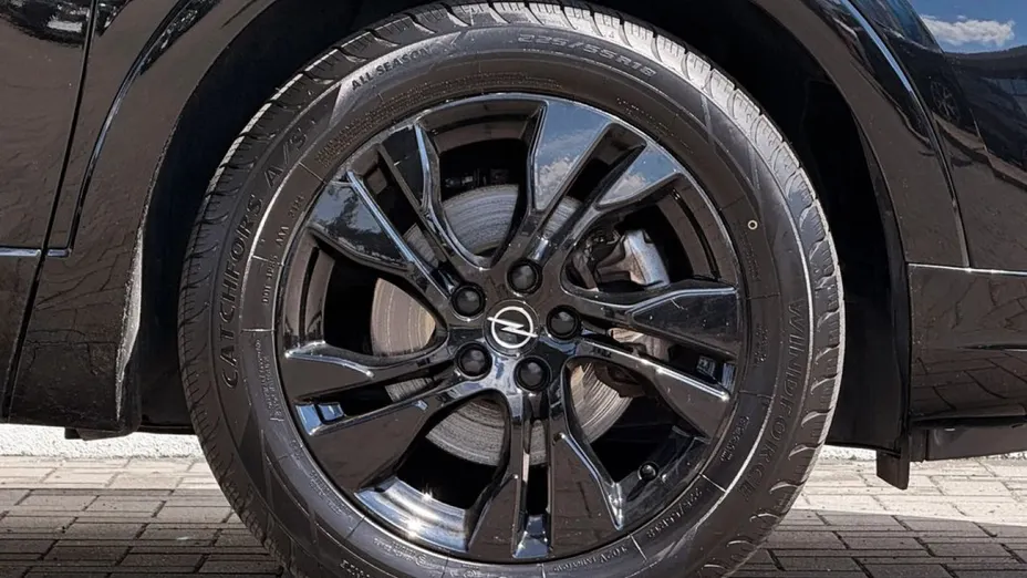 OPEL Grandland -