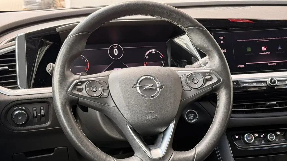 OPEL Grandland -