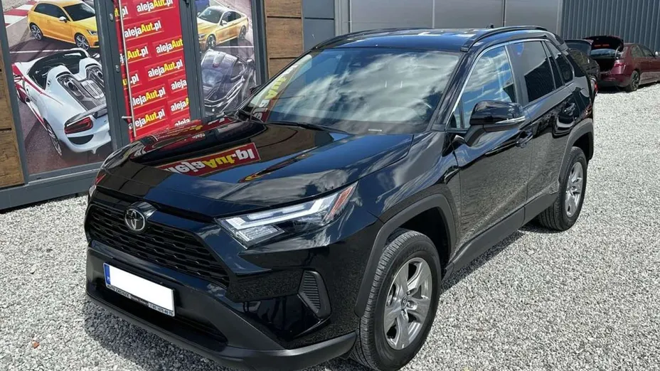 TOYOTA RAV4 -