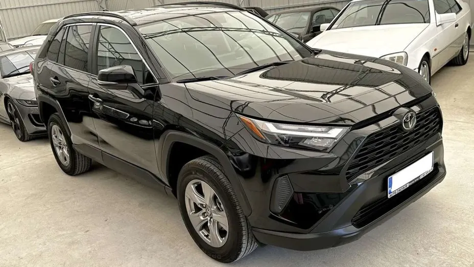 TOYOTA RAV4 -