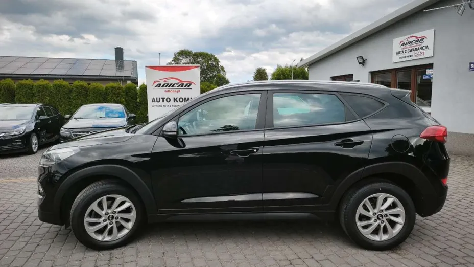 HYUNDAI Tucson -