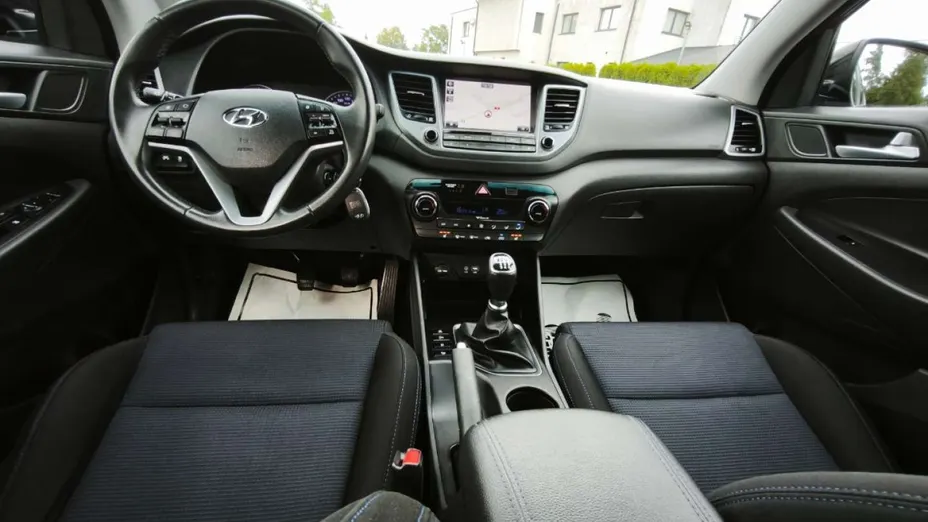 HYUNDAI Tucson -