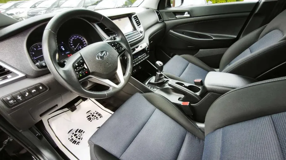 HYUNDAI Tucson -