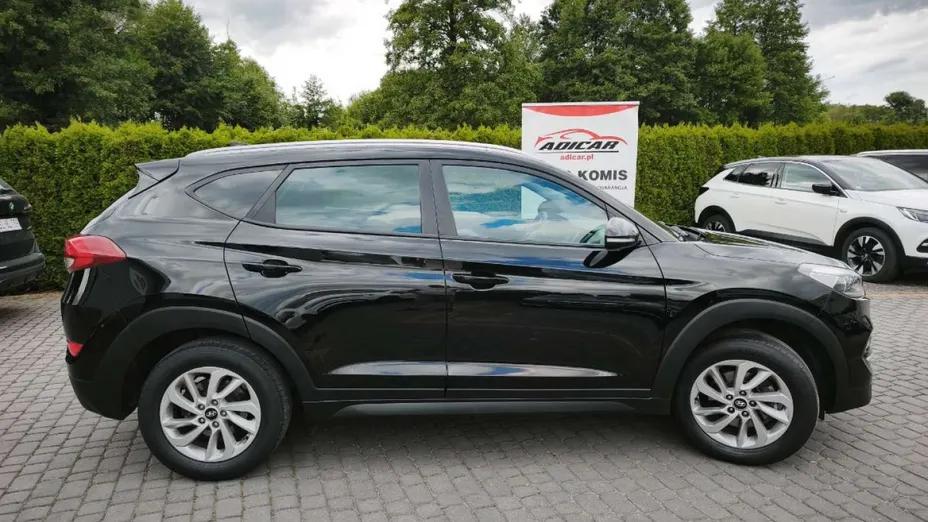 HYUNDAI Tucson -