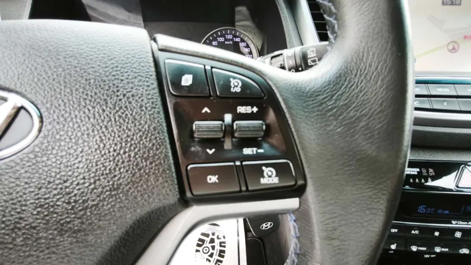 HYUNDAI Tucson -