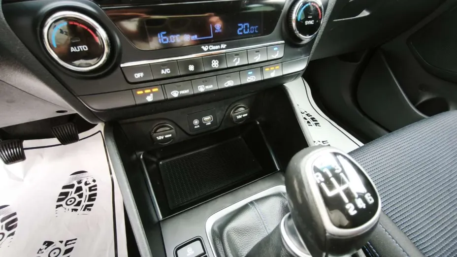 HYUNDAI Tucson -