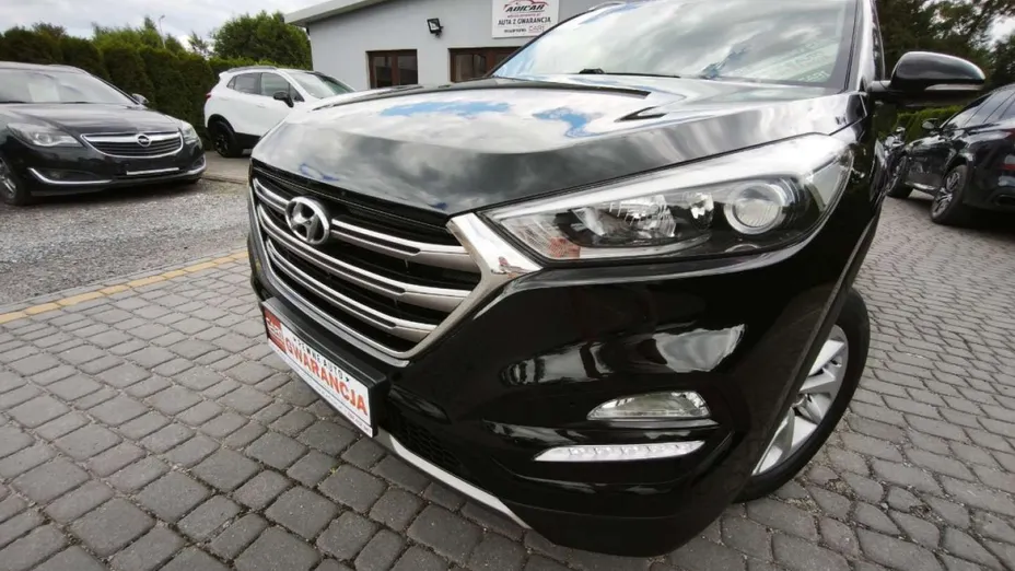 HYUNDAI Tucson -