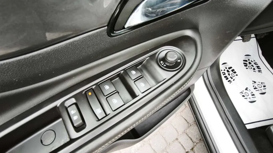 OPEL Mokka -