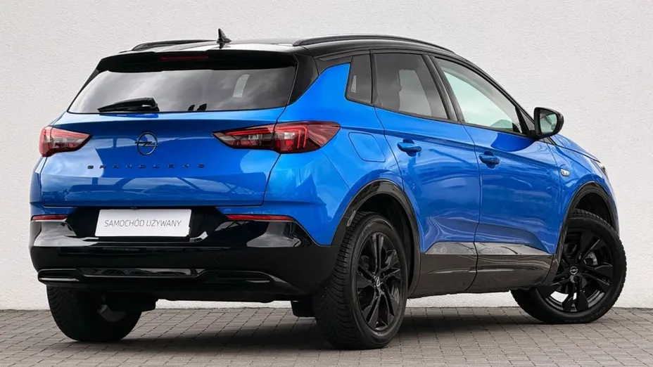 OPEL Grandland -