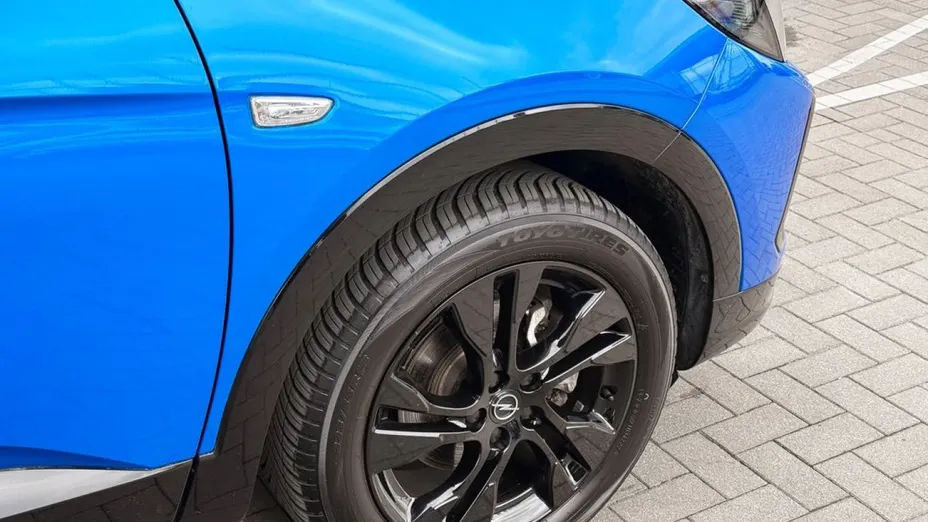 OPEL Grandland -