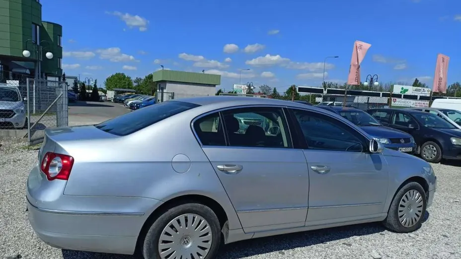 VOLKSWAGEN Passat -