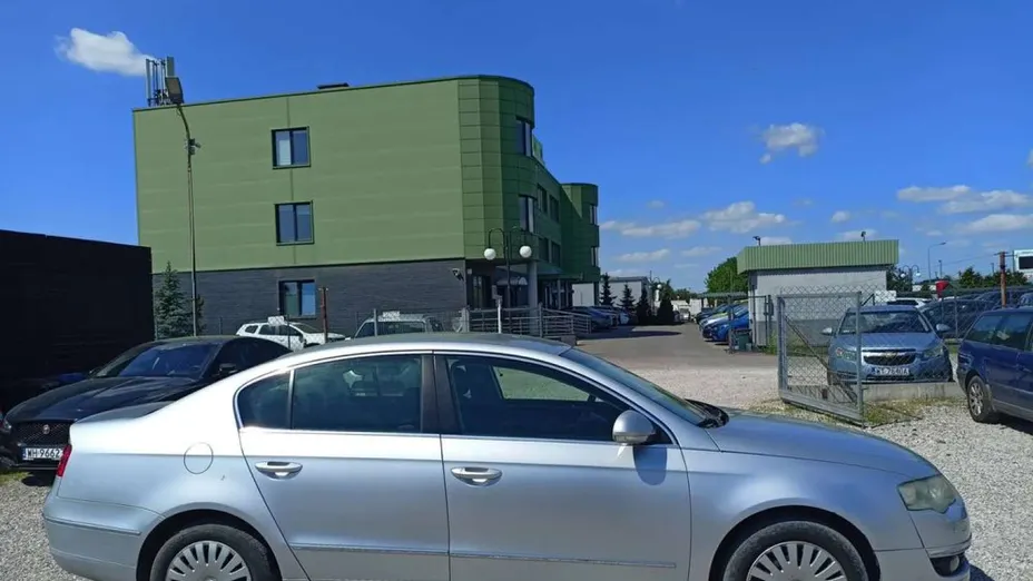 VOLKSWAGEN Passat -
