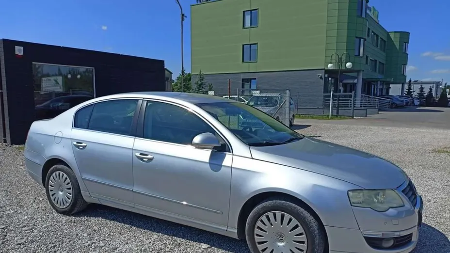 VOLKSWAGEN Passat -