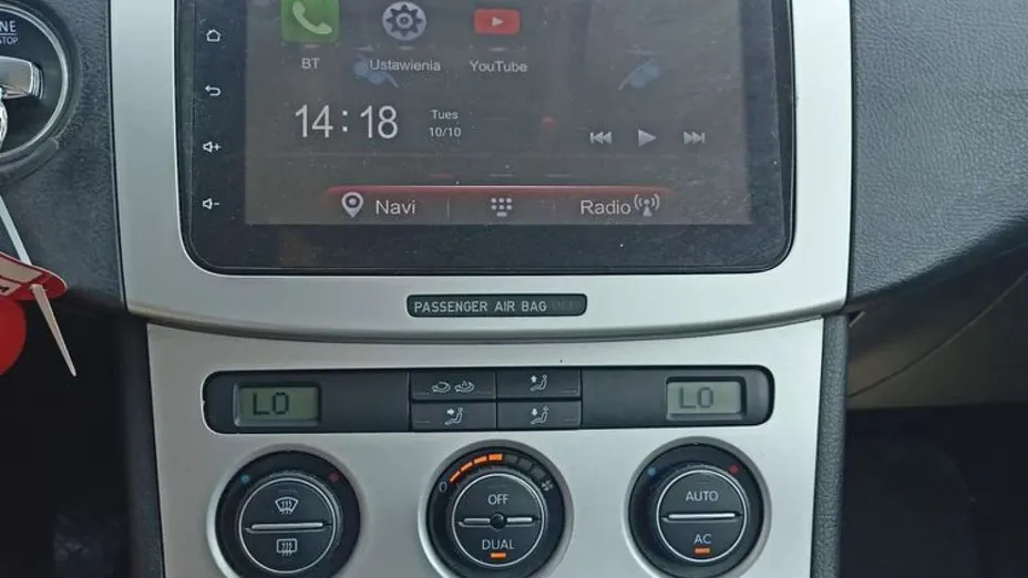 VOLKSWAGEN Passat -