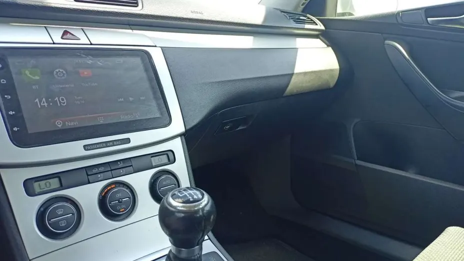VOLKSWAGEN Passat -