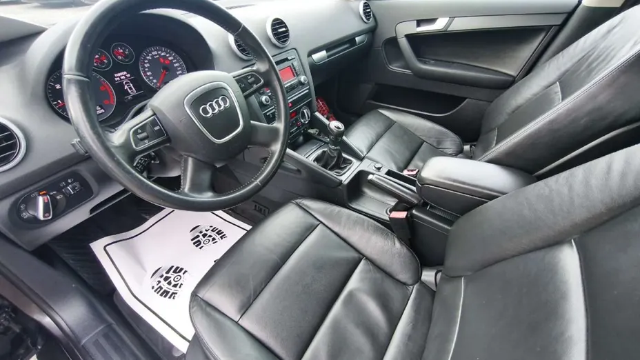 AUDI A3 Sportback -