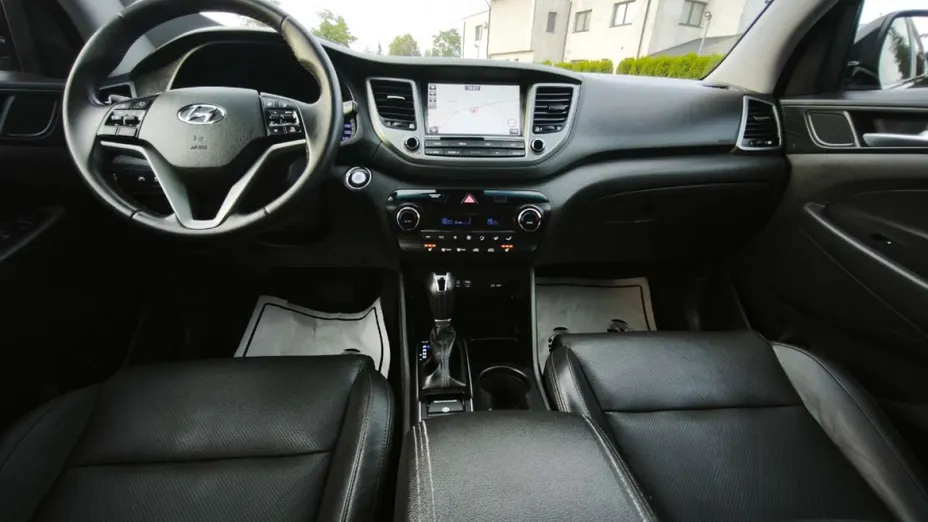HYUNDAI Tucson -