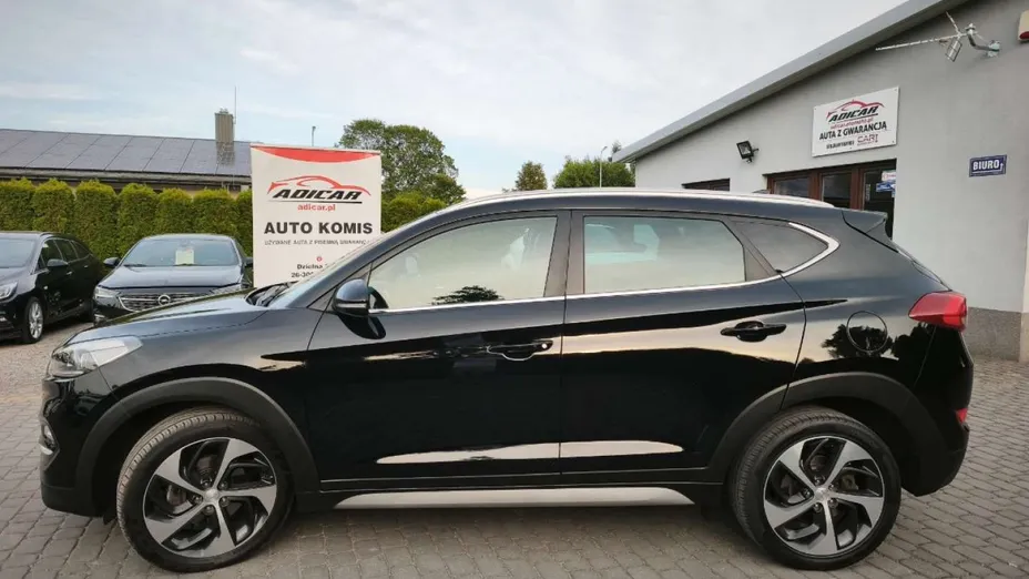 HYUNDAI Tucson -