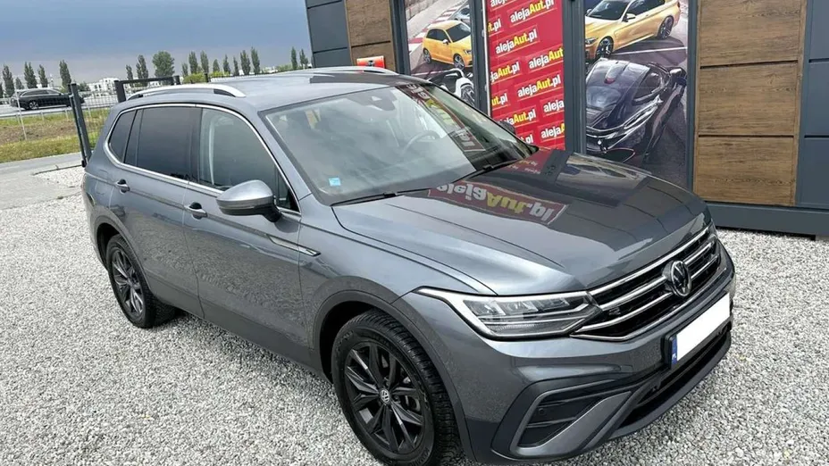 VOLKSWAGEN Tiguan Allspace -