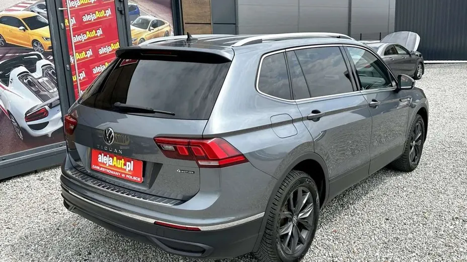 VOLKSWAGEN Tiguan Allspace -