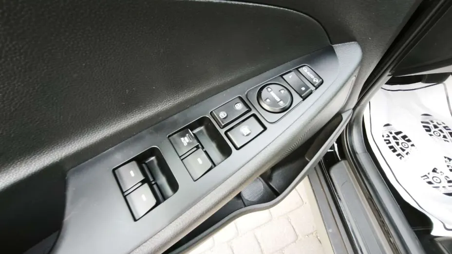 HYUNDAI Tucson -